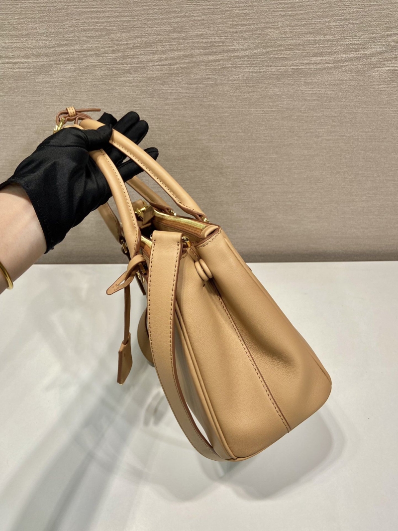 Pra*a top handle bags